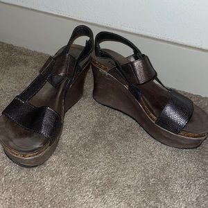 pierre dumas metallic wedges